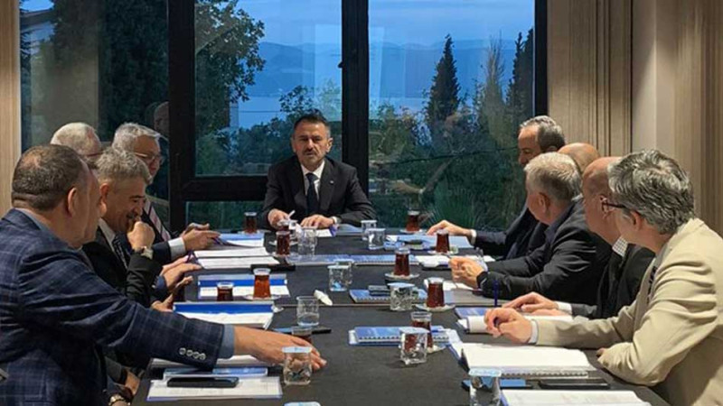 VALİ AKTAŞ DİLOVALI SANAYİCİLERE BAŞKANLIK ETTİ